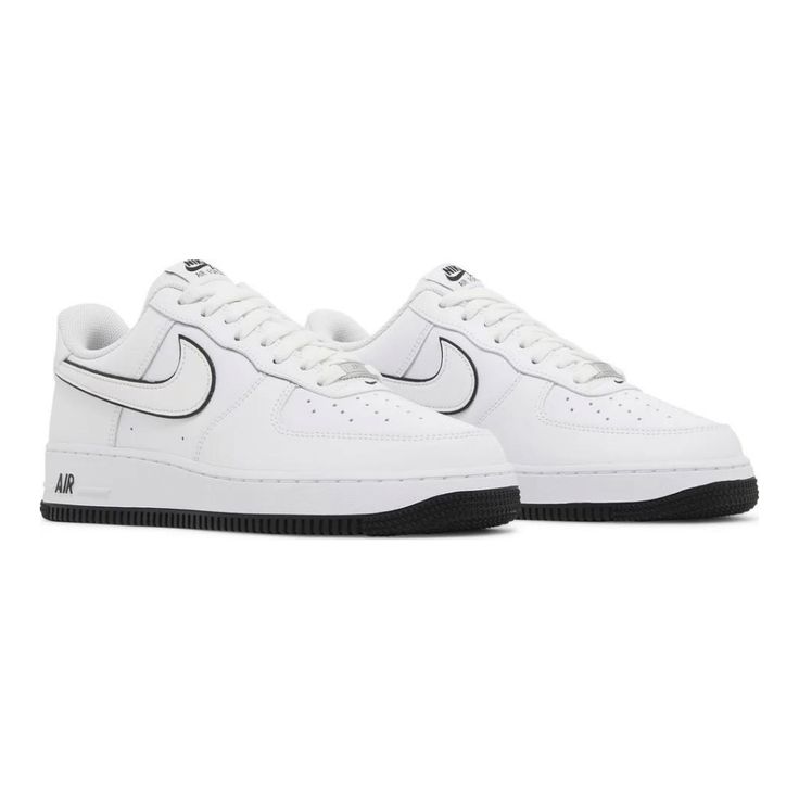 Nike Air Force 1 White/Black Sneaker