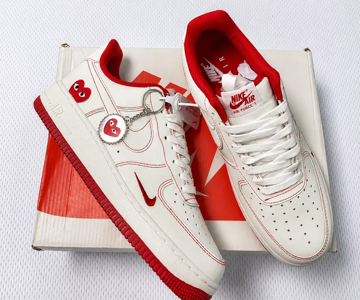 Nike Air Force 1 White/Red Sneaker
